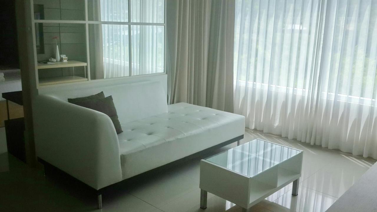 The Baycliff Residences Patong Екстериор снимка