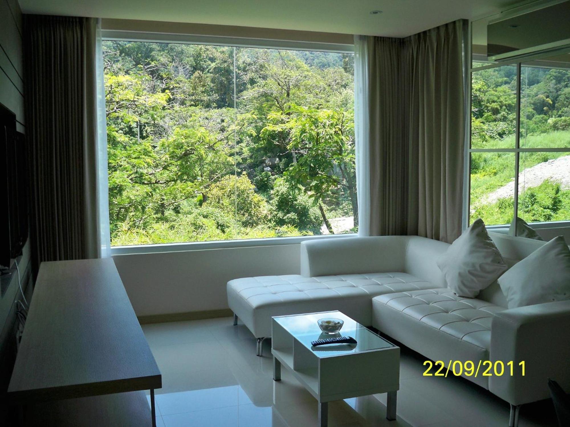 The Baycliff Residences Patong Екстериор снимка