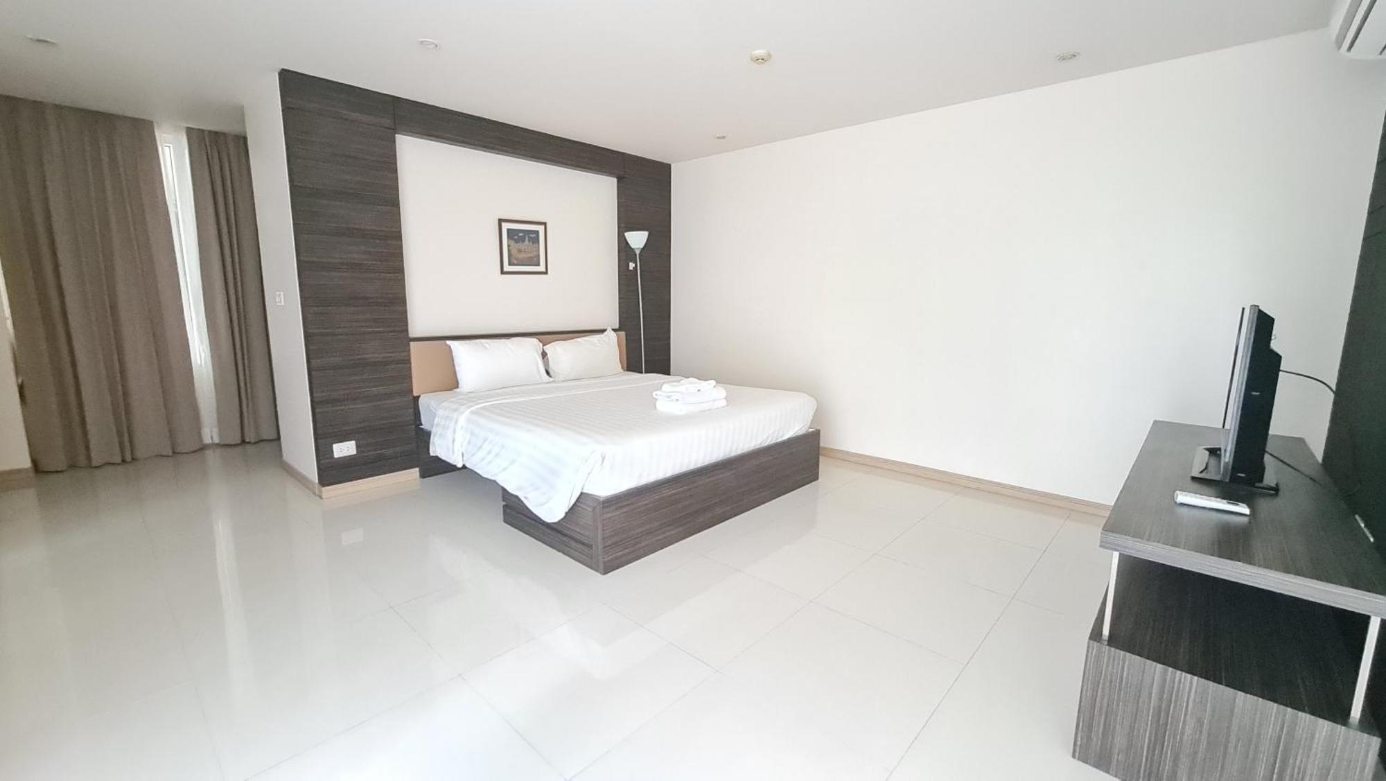 The Baycliff Residences Patong Екстериор снимка