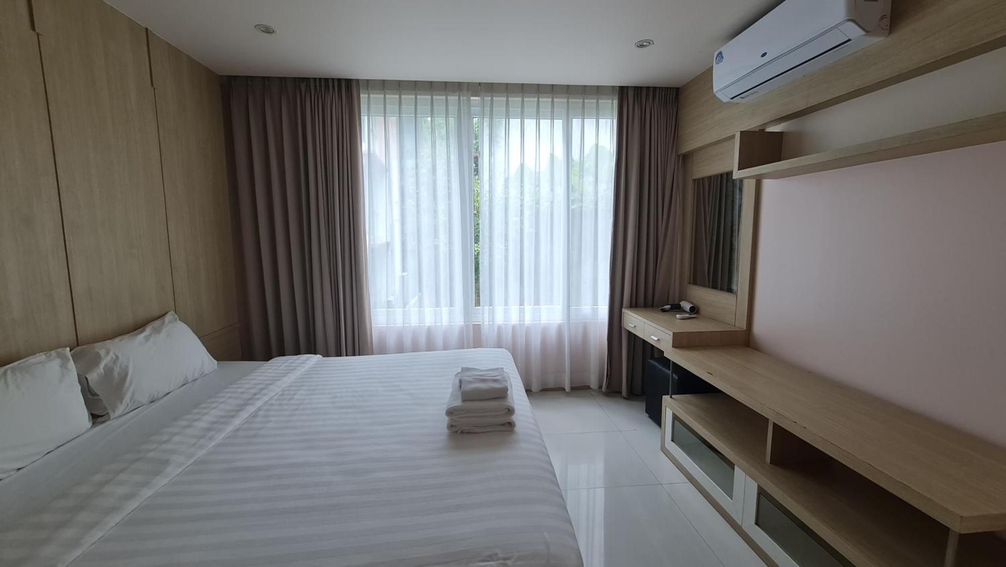 The Baycliff Residences Patong Екстериор снимка