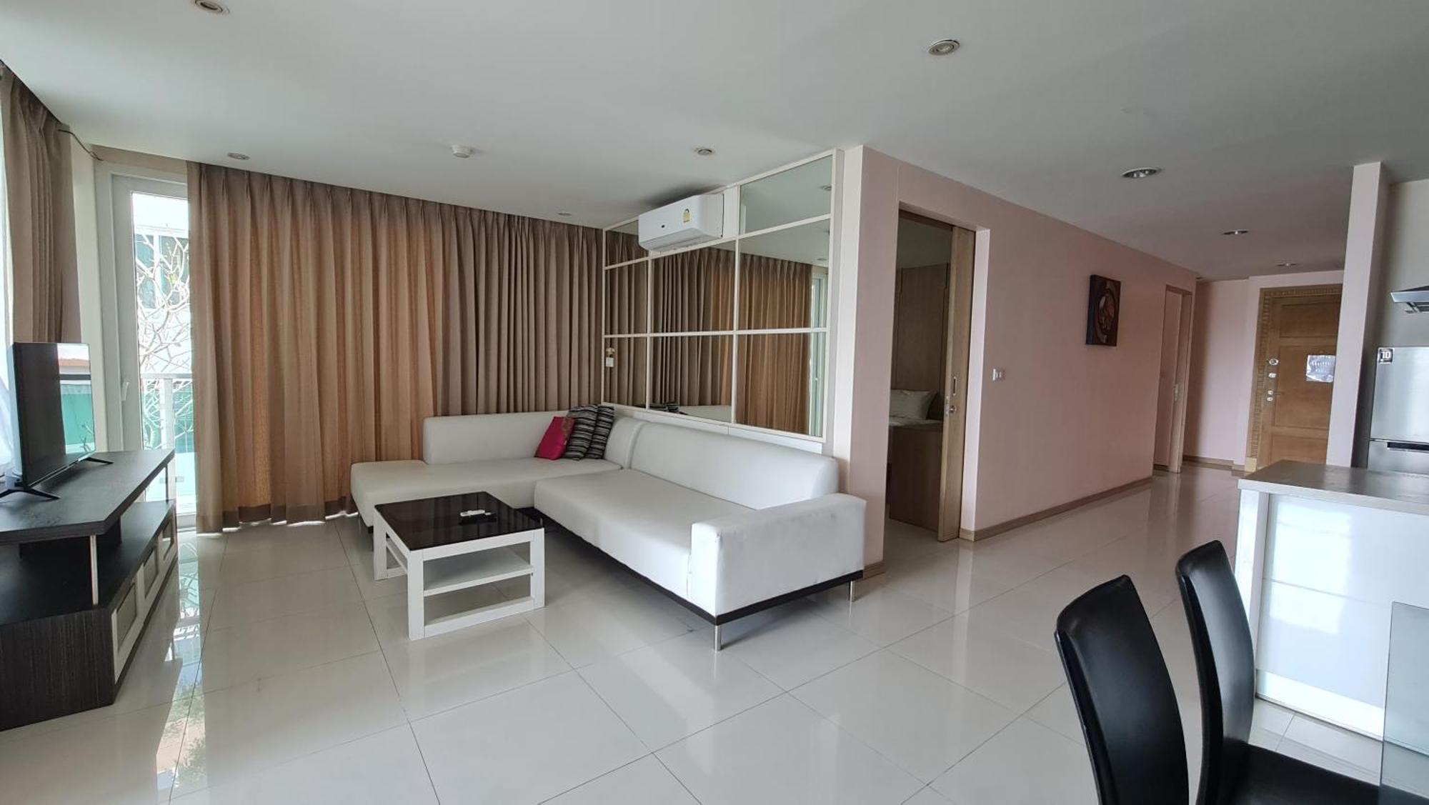 The Baycliff Residences Patong Екстериор снимка