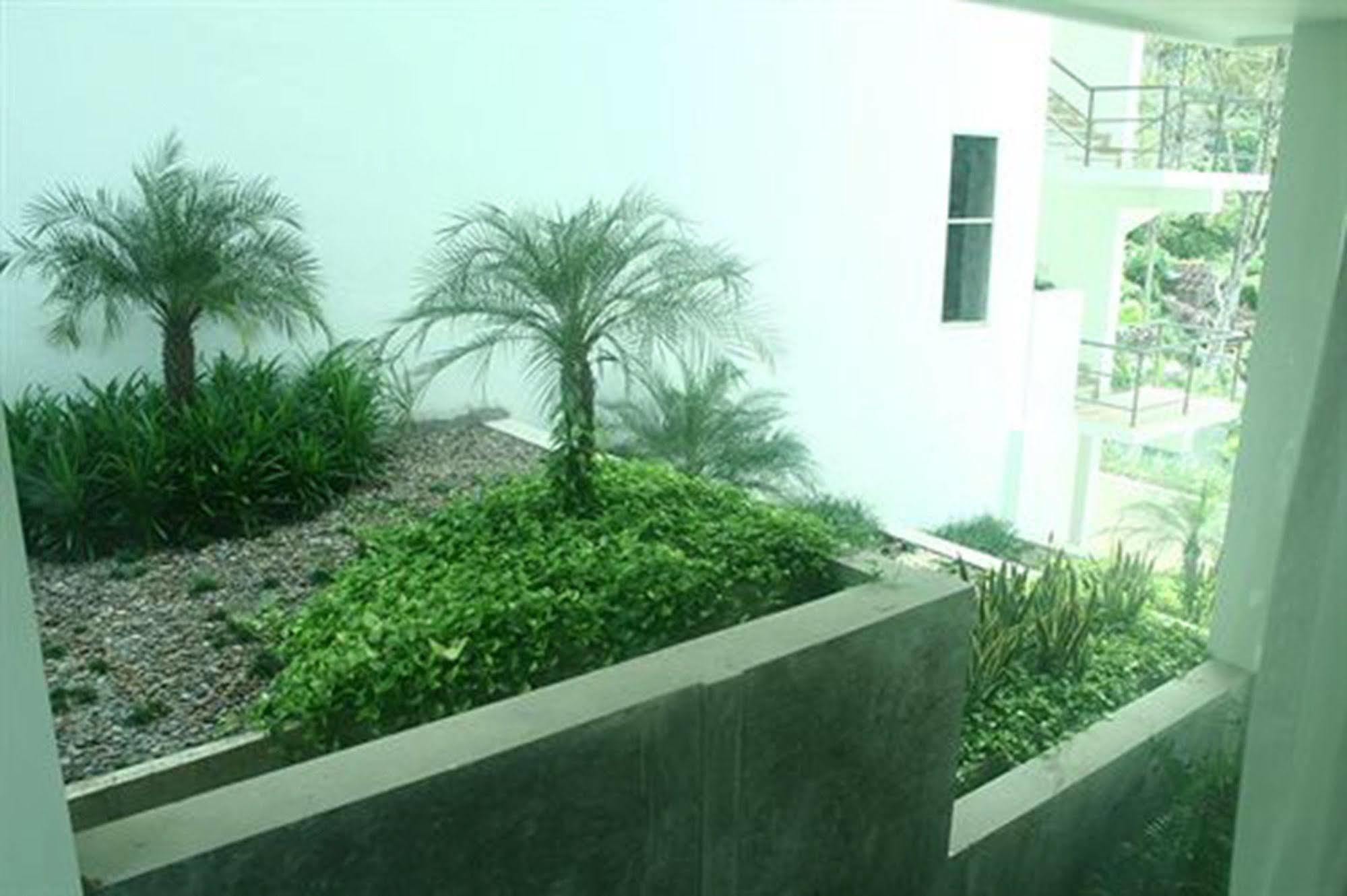 The Baycliff Residences Patong Екстериор снимка